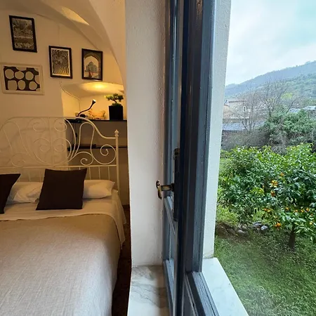 Bedbluesky-medieval Apartment