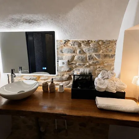 Bedbluesky-medieval Apartment